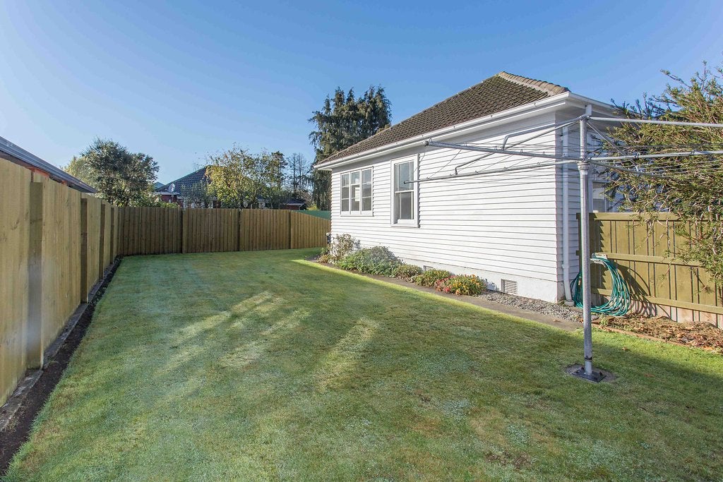 17 Coopers Road, Dallington, Christchurch - Carousel 11
