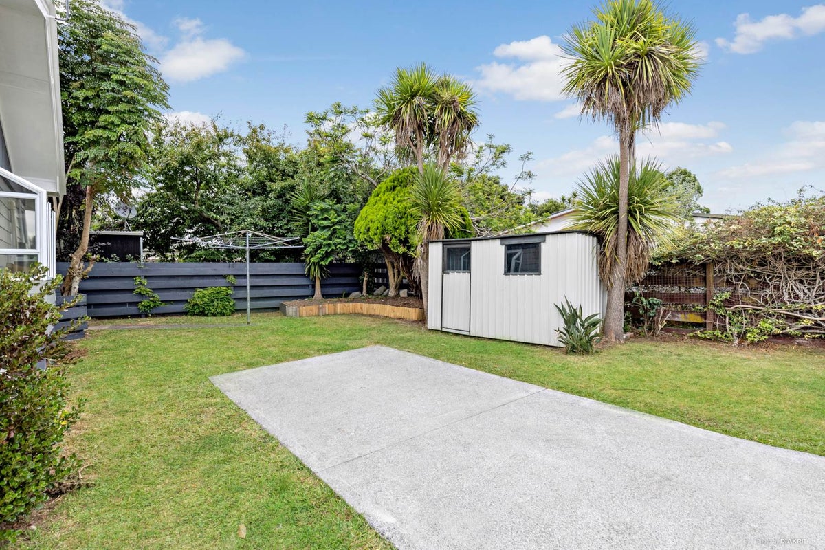 1/29 Heathberry Close, Papatoetoe, Auckland - Carousel 2