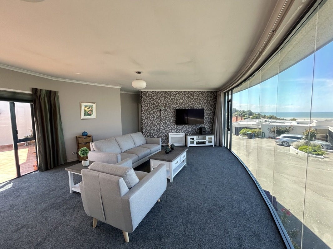 6/9 Evans Street, Maori Hill, Timaru - Carousel 1
