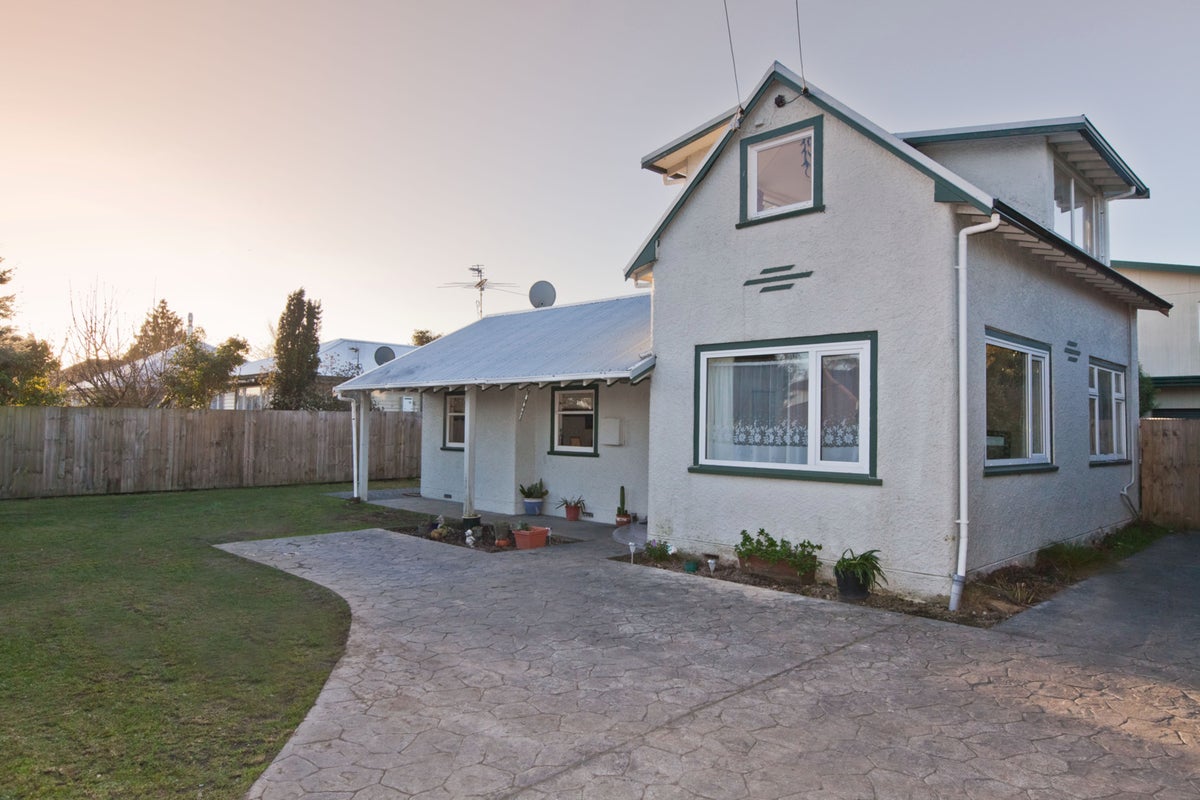 42 Vagues Road, Northcote, Christchurch - Carousel 1