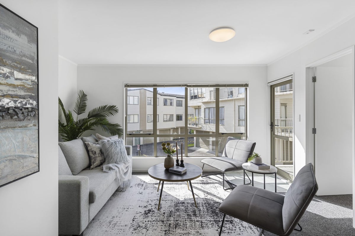 33/120 Beach Haven Road, Beach Haven, Auckland - Carousel 1