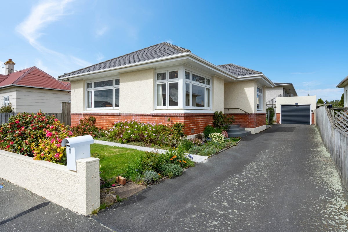 3 Onslow Street, Saint Kilda, Dunedin - Carousel 1