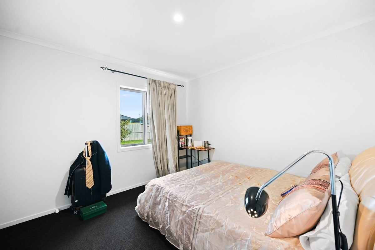 29 Waikai Close, Ruakura, Hamilton - Carousel 13