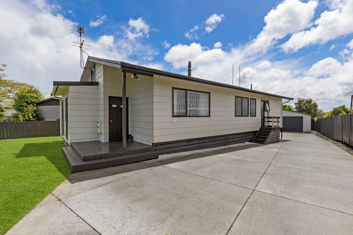 77 Leonard Road, Ngongotaha, Rotorua - Carousel 1
