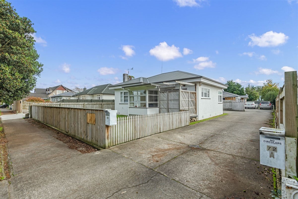 72 Manawatu Street, Hokowhitu, Palmerston North - Carousel 2
