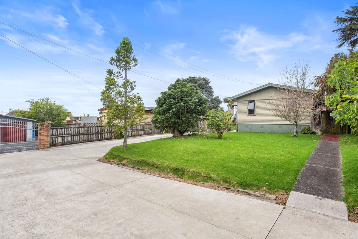 360 Richardson Road, Wesley, Auckland - Carousel 1
