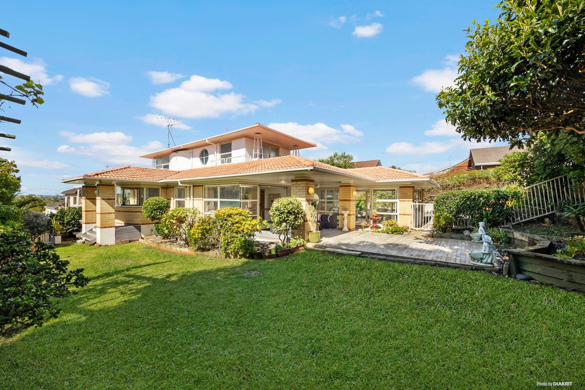168 Ridge Road, Howick, Auckland - Carousel 1