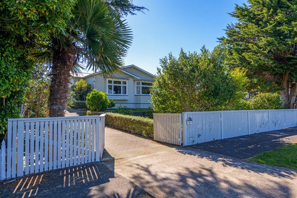 81 Lyndhurst Street, Takaro, Palmerston North - Carousel 22