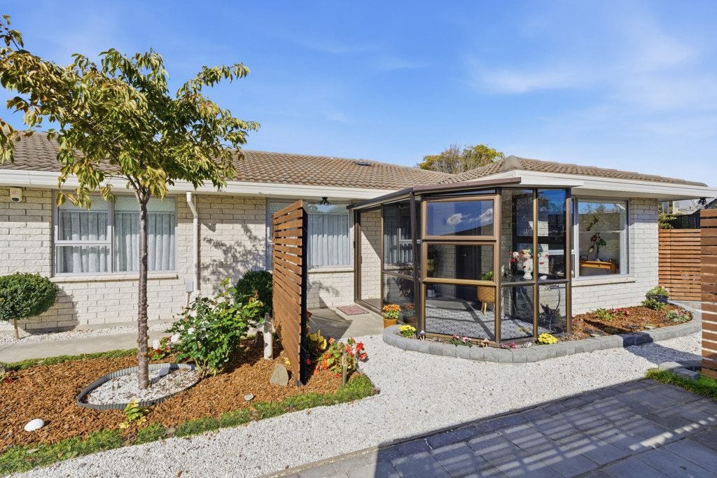 2/77 Frankleigh Street, Somerfield, Christchurch - Carousel 1