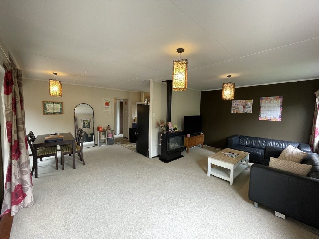 26C Nevada Drive, Merrilands, New Plymouth - Carousel 2