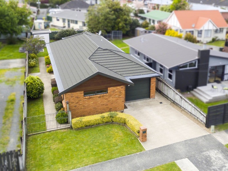 30 Exchange Street, Ebdentown, Upper Hutt - Carousel 1