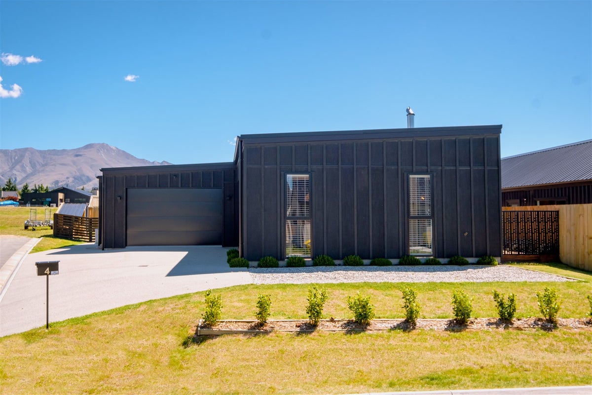 4 Courthill Lane, Wanaka, Wanaka - Carousel 1