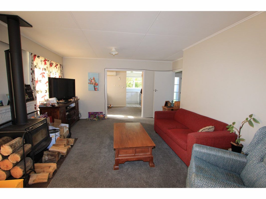 12 Gill Crescent, Redwoodtown, Blenheim - Carousel 2