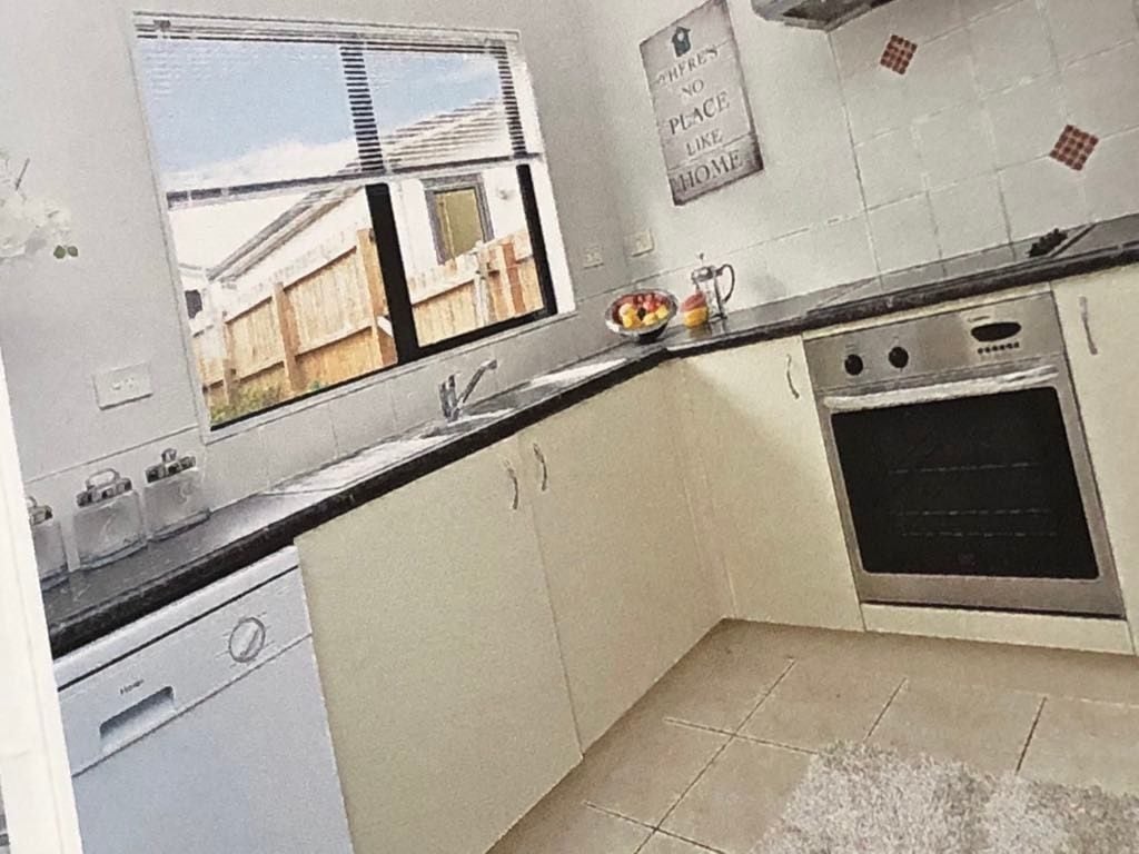 72 Tiger Drive, Golflands, Auckland - Carousel 9