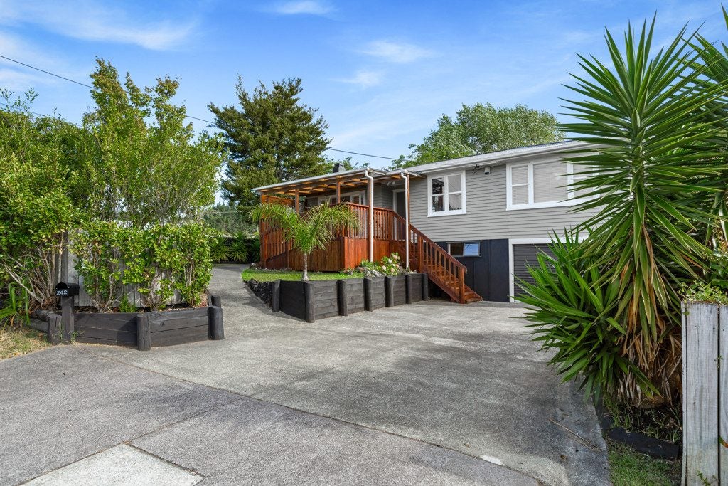 242 Henderson Valley Road, Henderson, Auckland - Carousel 1