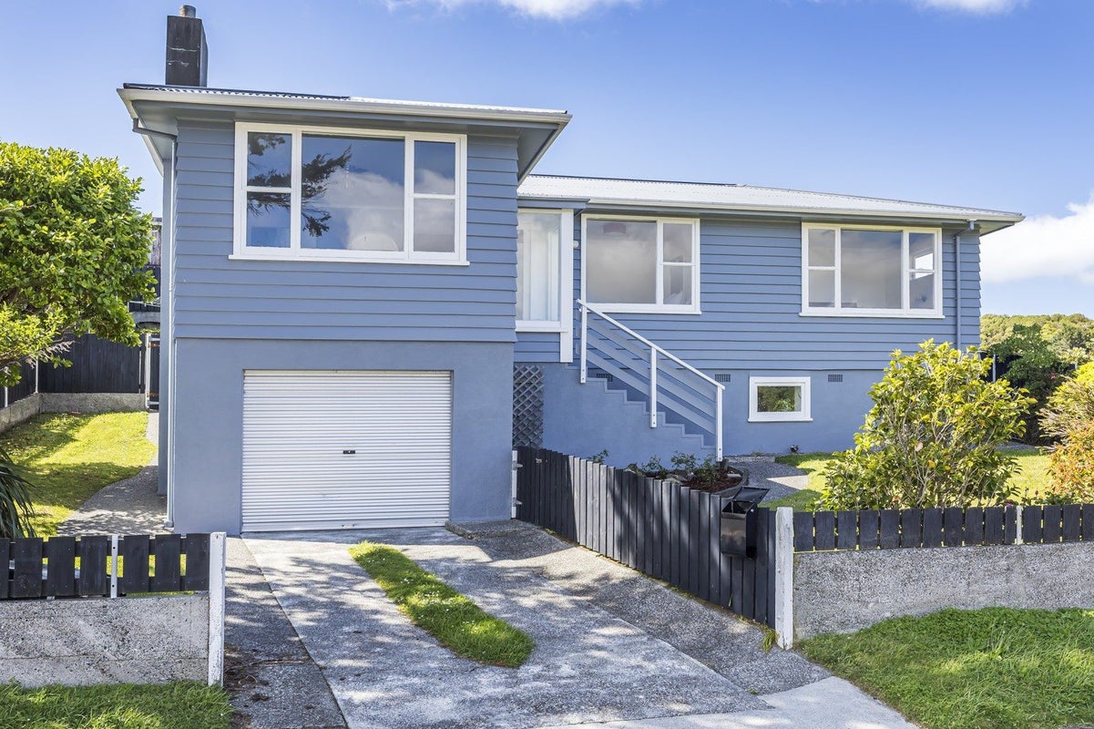 9 Camrose Grove, Kingston, Wellington - Carousel 1