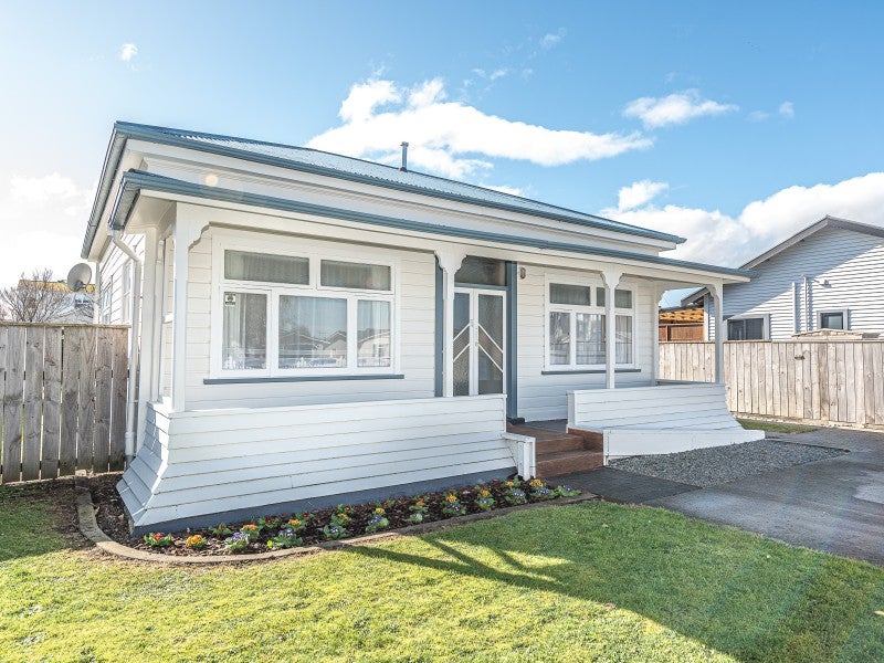45 Hakeke Street, Whanganui East, Whanganui - Carousel 1