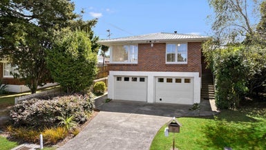 24 Kelvyn Grove, Hillpark, Auckland - Carousel 1