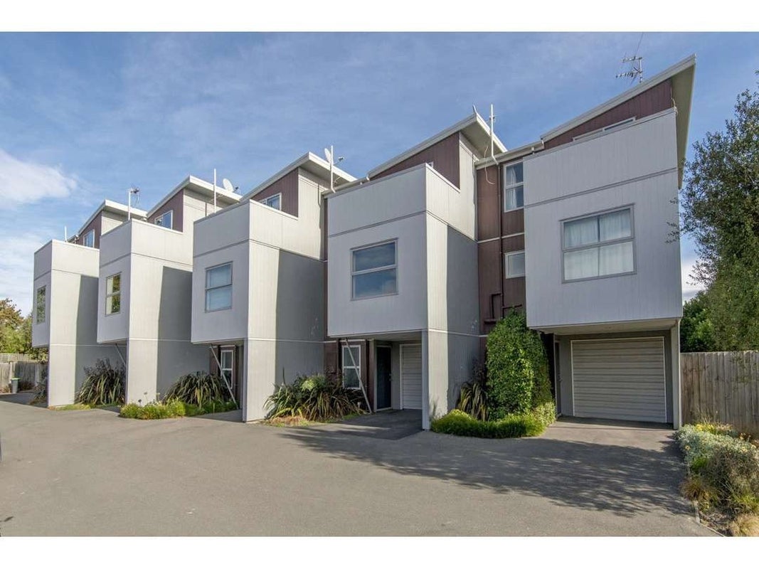 2/62 Burke Street, Addington, Christchurch - Carousel 1