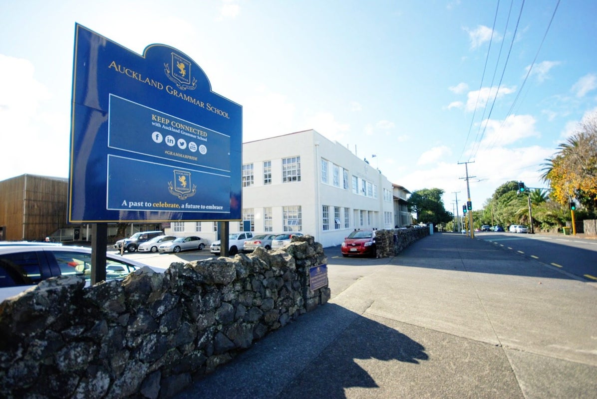 2/58 Mountain Road, Epsom, Auckland - Carousel 13