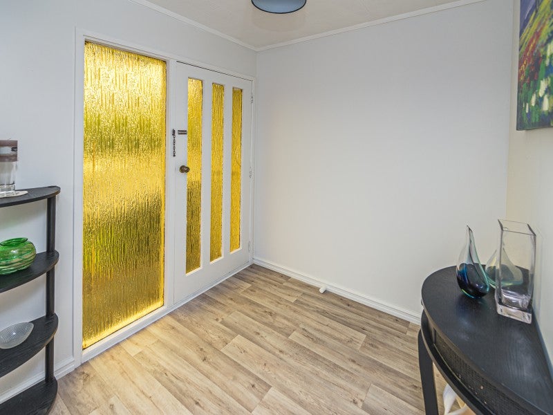 2 Photinia Place, Aramoho, Whanganui - Carousel 2