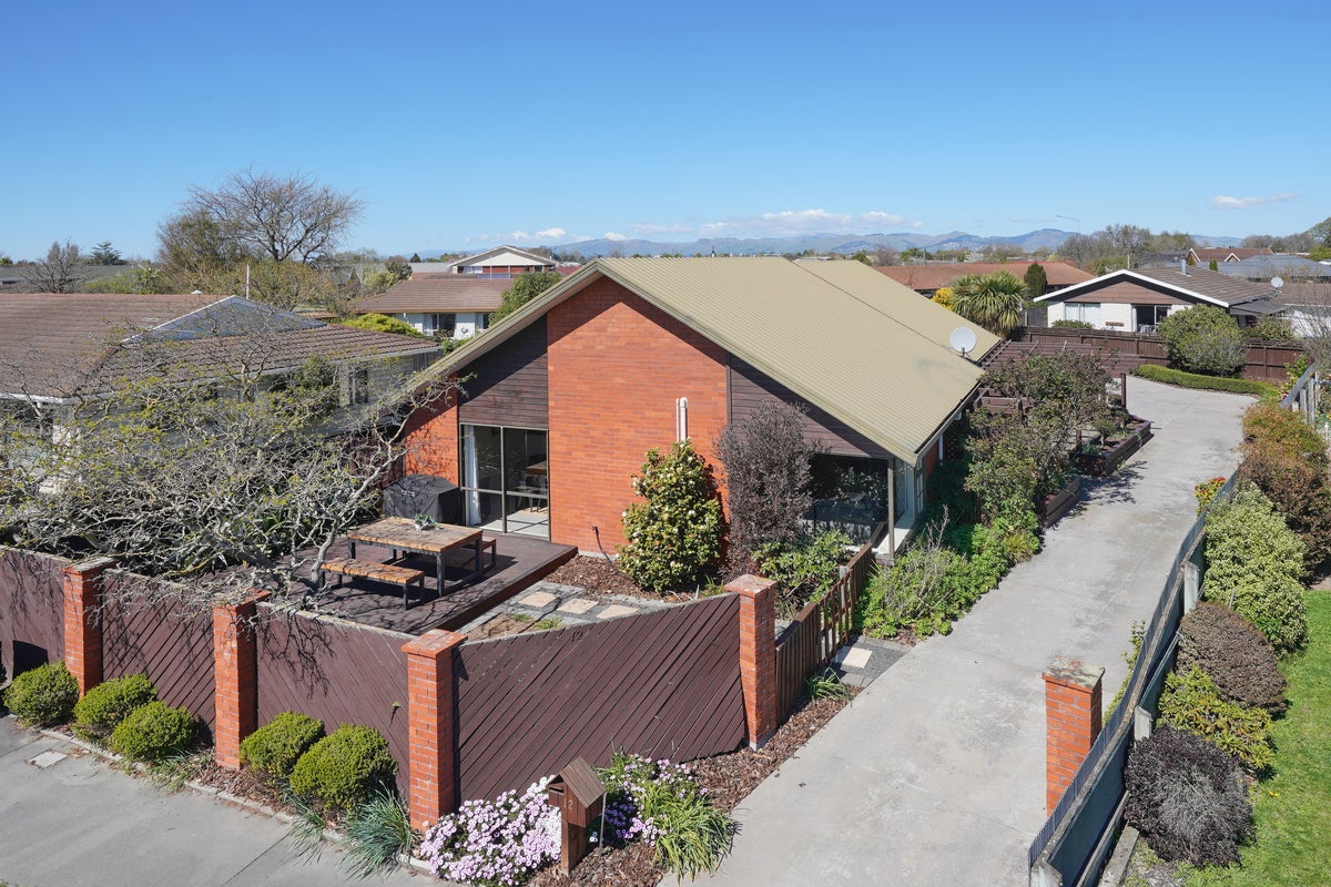 12 Veitches Road, Casebrook, Christchurch - Carousel 1