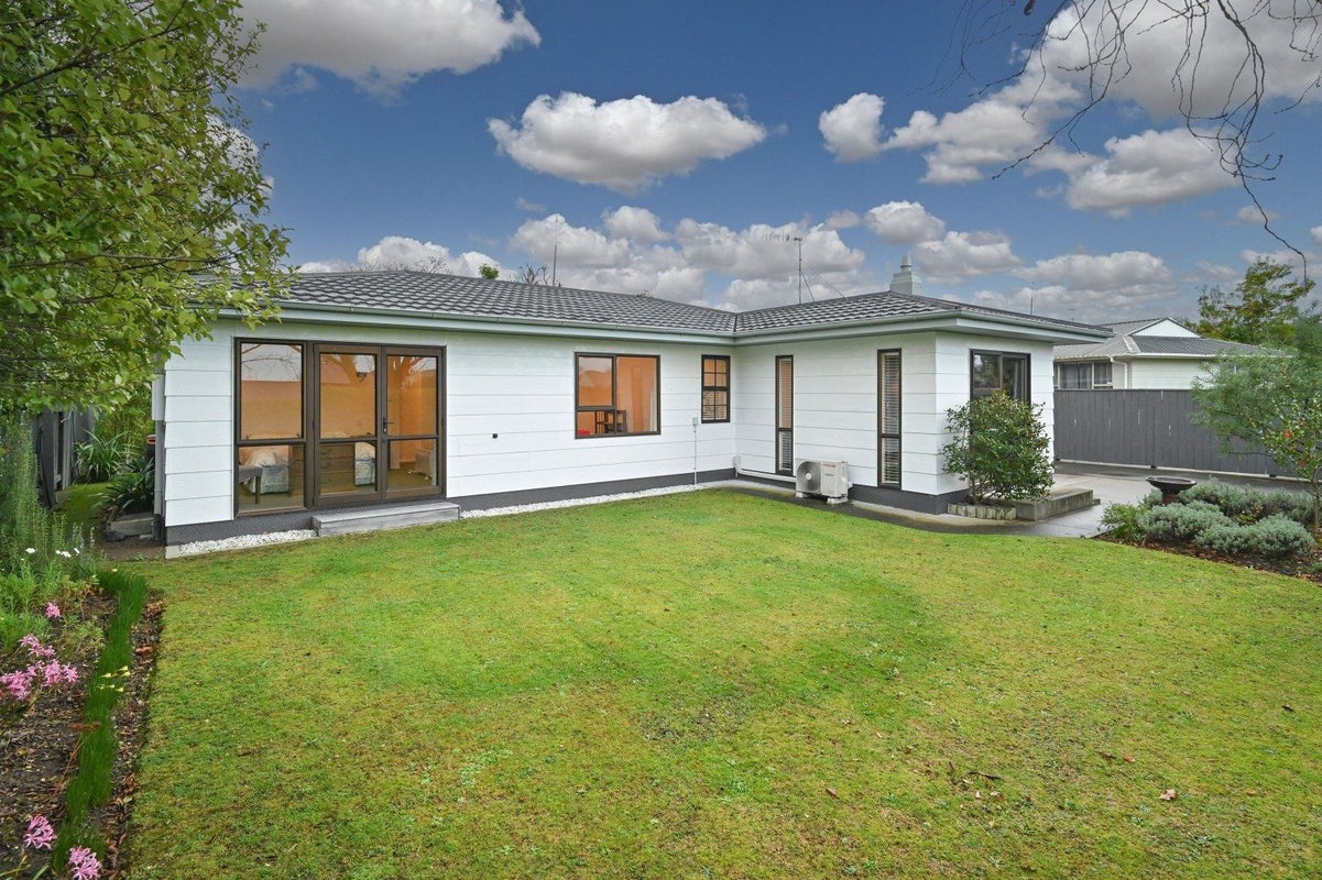 20 Symons Street, Parkvale, Hastings - Carousel 1