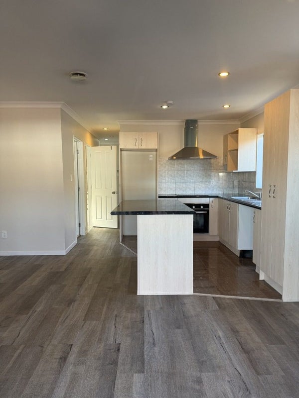 12 Dolphin Street, Pakuranga, Auckland - Carousel 2