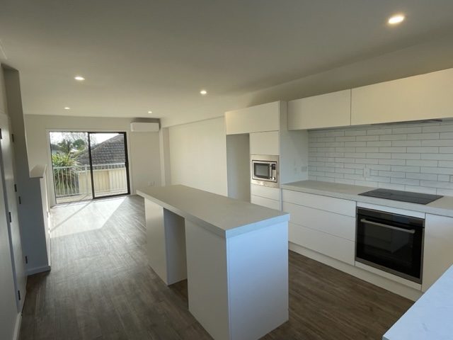 2/208 Strickland Street, Sydenham, Christchurch - Carousel 1