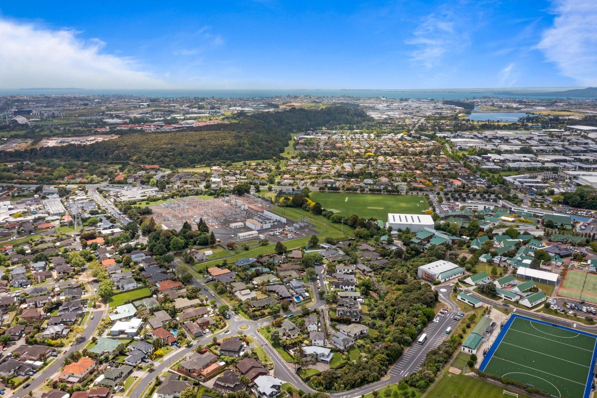 6 Sample Road, Albany, Auckland - Carousel 24