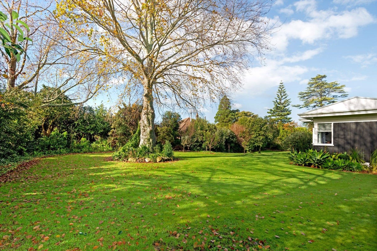76 Oak Street, Mangapapa, Gisborne - Carousel 2