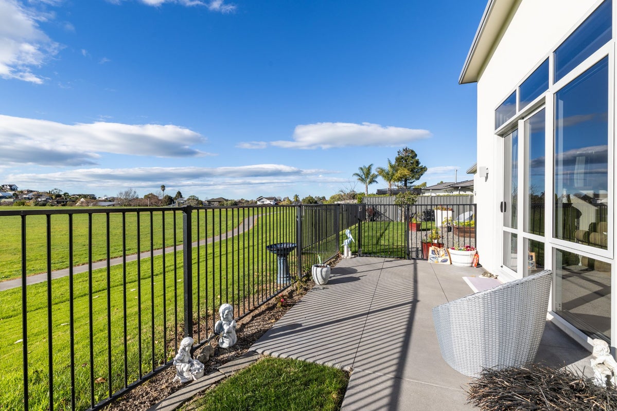 12 Flers Place, Taradale, Napier, Hawke's Bay - Carousel 16