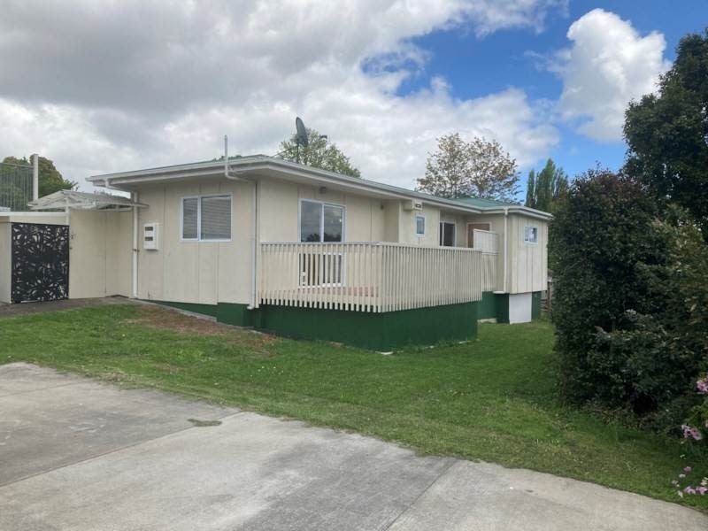 25 Ennis Avenue, Pakuranga Heights, Auckland - Carousel 2