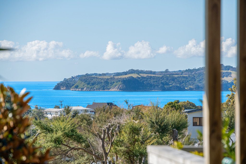 434 Whangaparaoa Road, Stanmore Bay, Whangaparaoa - Carousel 2