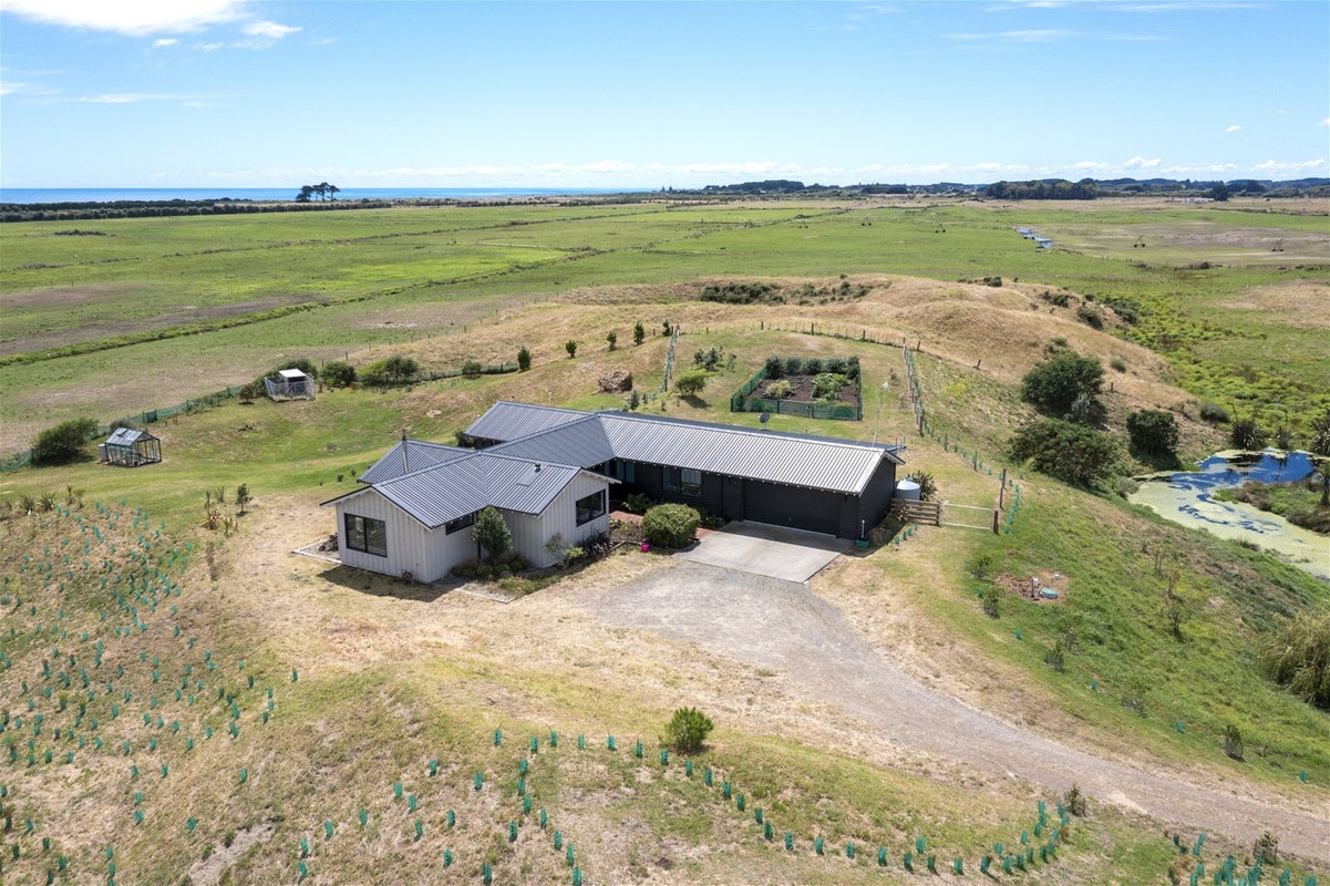 161 Harakeke Road, Te Horo - Carousel 1