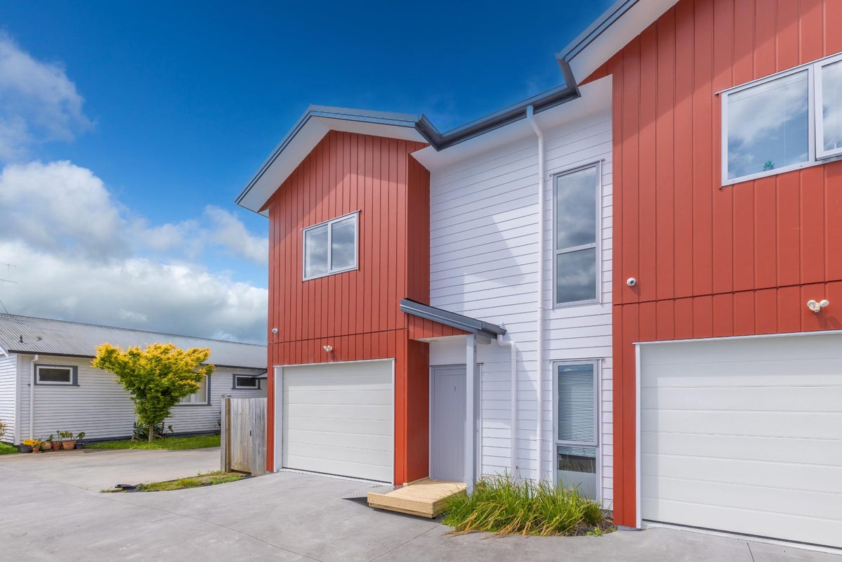 1/188 Old Farm Road, Hamilton East, Hamilton - Carousel 1