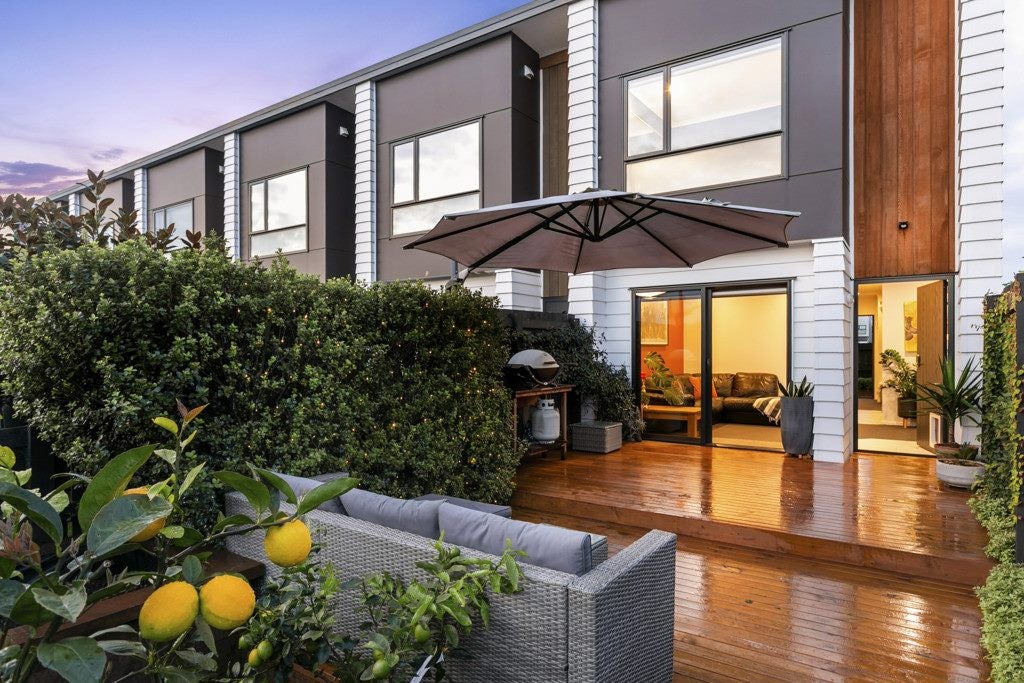 19 Beardmore Lane, Papakura, Auckland - Carousel 1