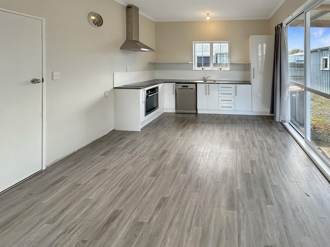 28 Cambridge Street, Milson, Palmerston North - Carousel 2