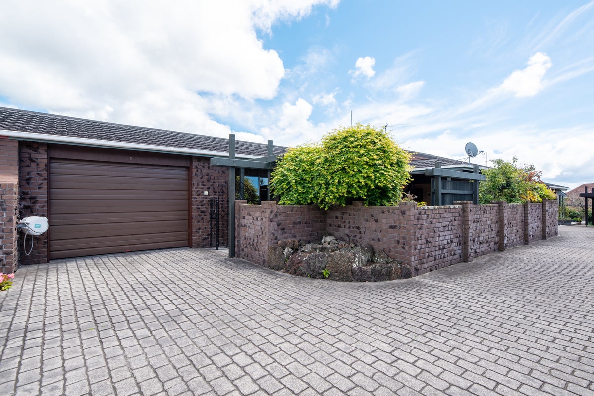 2/475 Blockhouse Bay Road, Blockhouse Bay, Auckland - Carousel 1