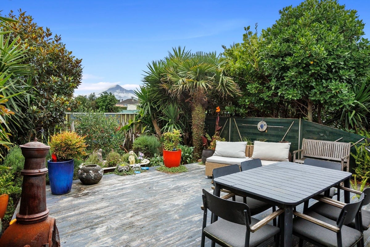 15 Gisborne Terrace, Opunake - Carousel 1