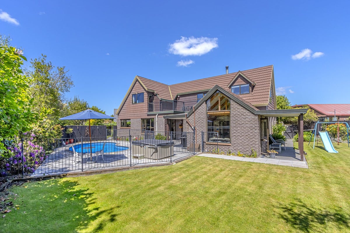 9A Goya Place, Bishopdale, Christchurch - Carousel 1