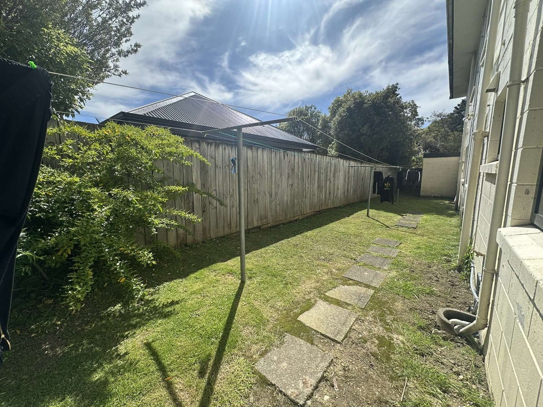 5/12 Wood Street, Wallaceville, Upper Hutt - Carousel 11