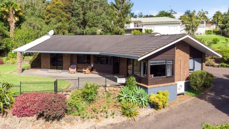 3 Peacock Garden Drive, Kerikeri, Kerikeri - Carousel 1