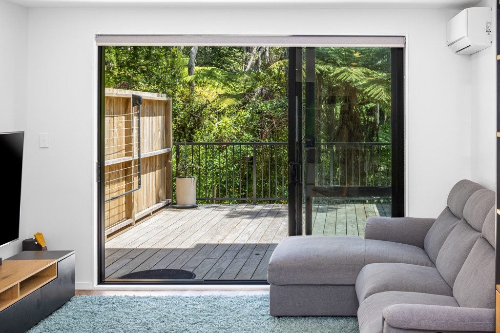 29 Tokai Place, Glen Eden, Auckland - Carousel 1