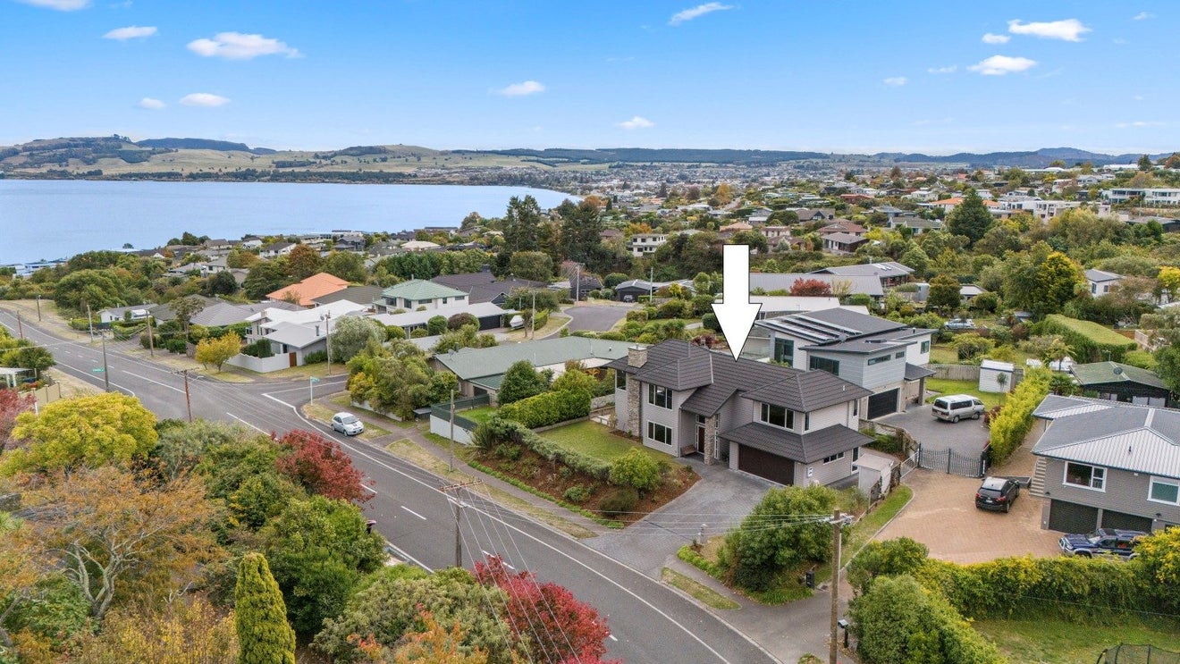 1/46 Shepherd Road, Waipahihi, Taupo - Carousel 2