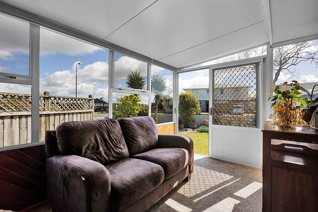 5 Green Lane, Hawera - Carousel 1