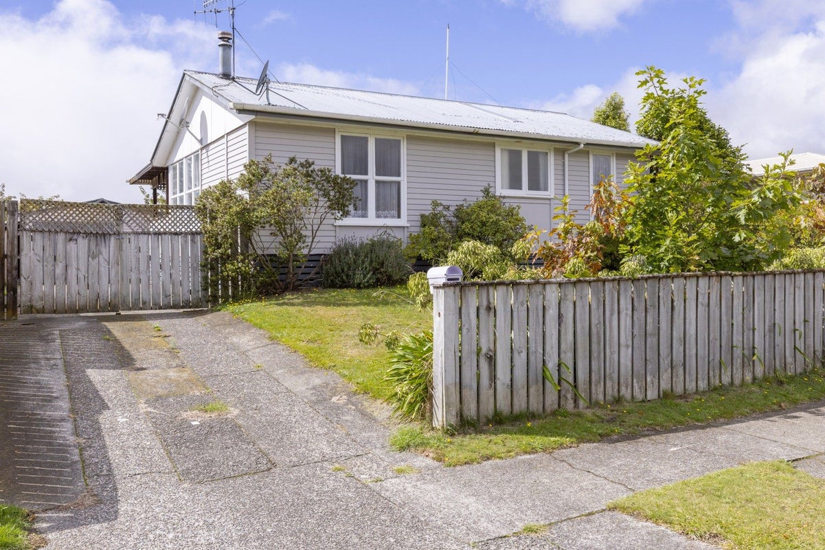 28 Te Aonini Road, Turangi, Turangi - Carousel 1