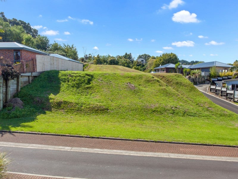 10 The Fairway, Whakatane, Whakatane - Carousel 2