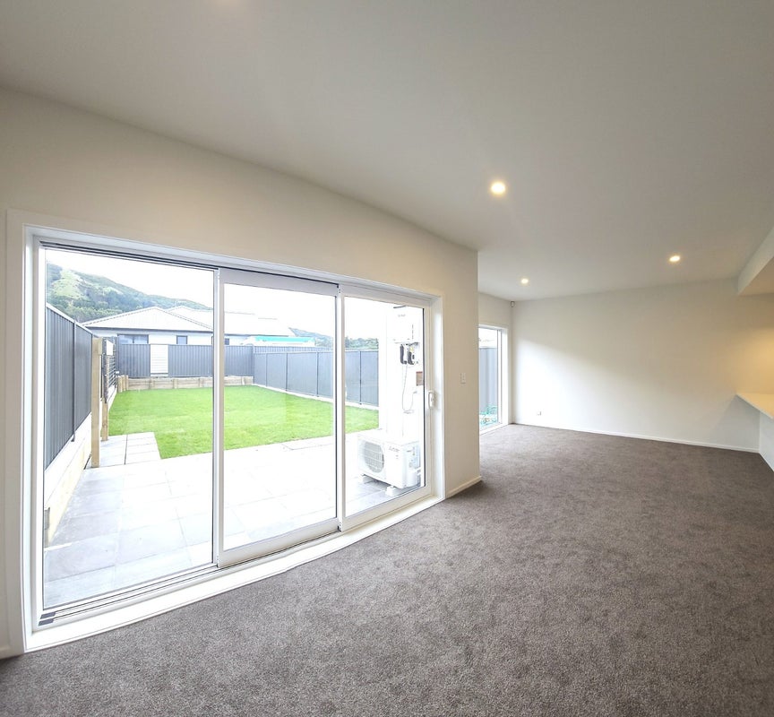 81 Hokioi Drive, Kenepuru, Porirua - Carousel 1