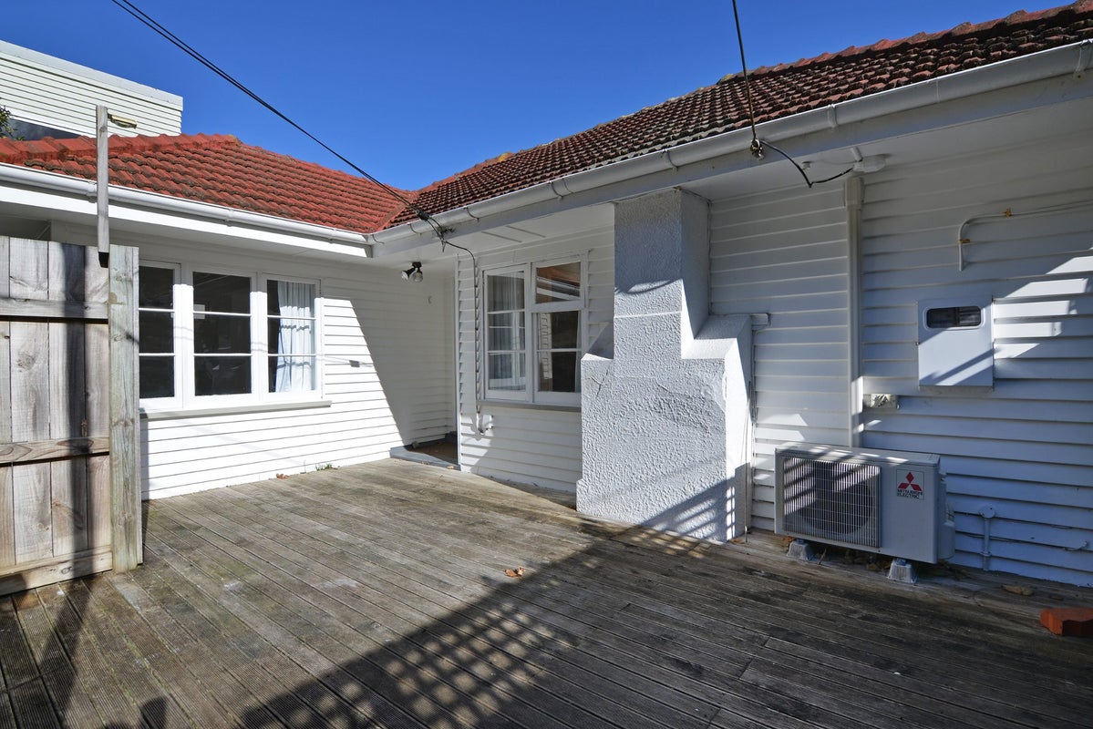 113 Orangi Kaupapa Road, Northland, Wellington - Carousel 2